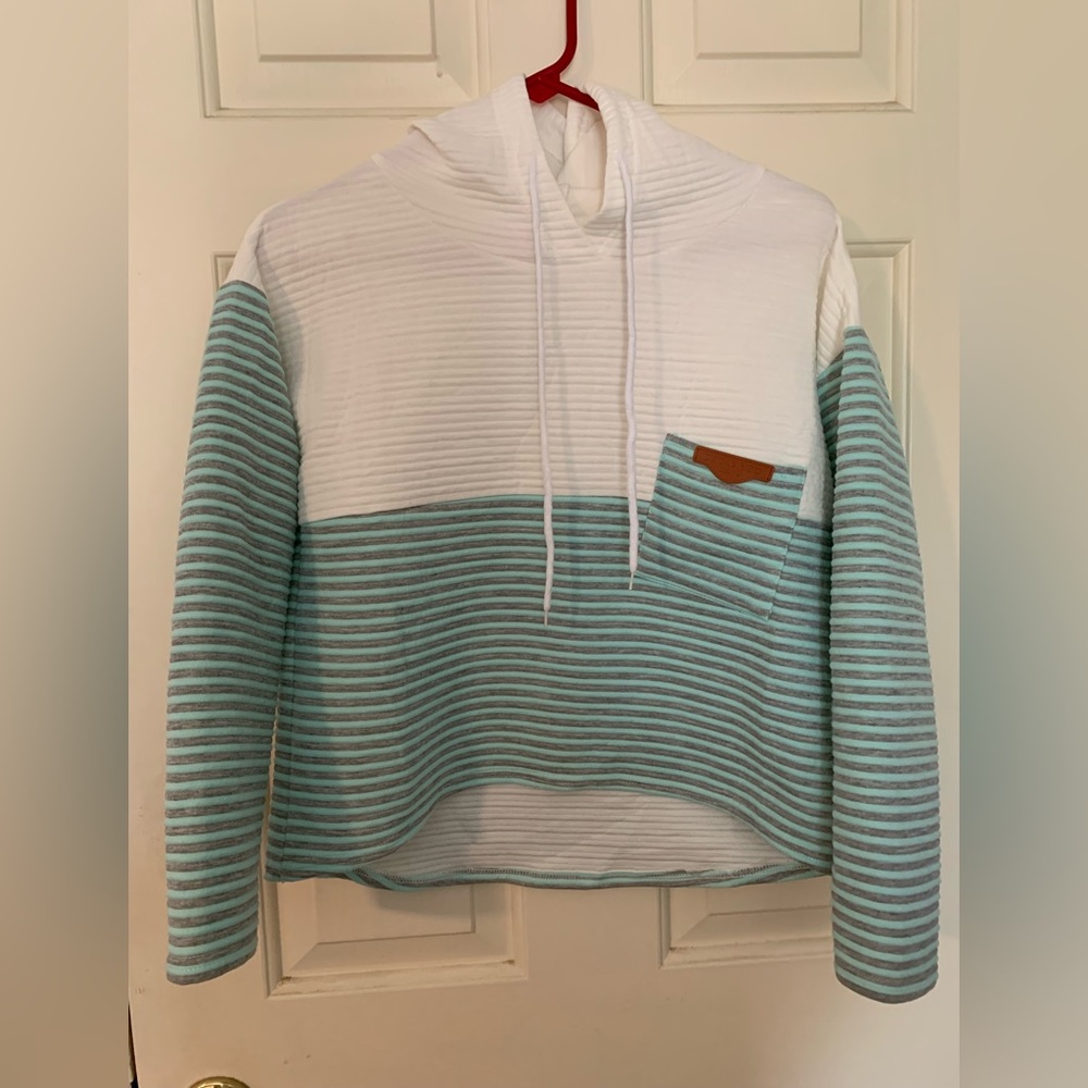 Cropped Hoodie- NWOT- robber- Size Small-